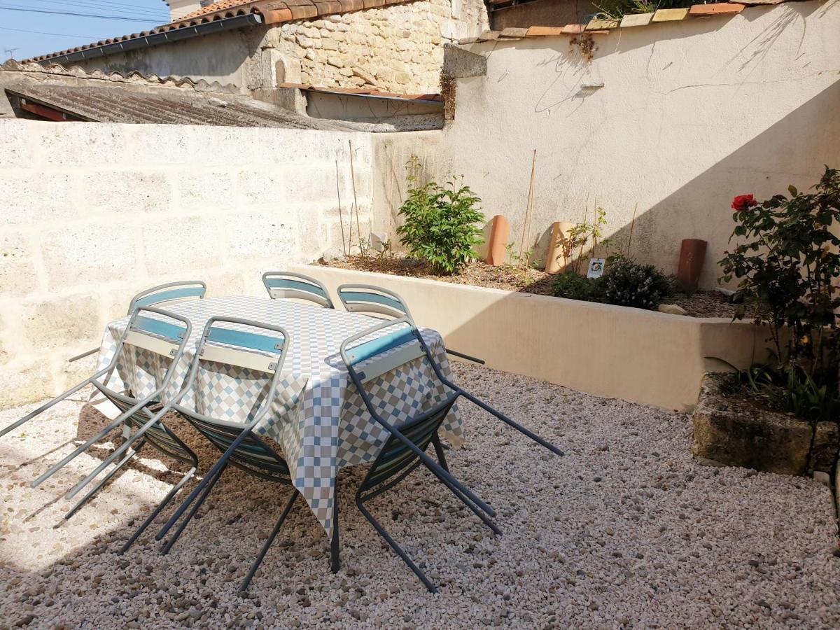 Maison De Ville Confortable Avec Cour Interieure Ανγκουλέμ Εξωτερικό φωτογραφία